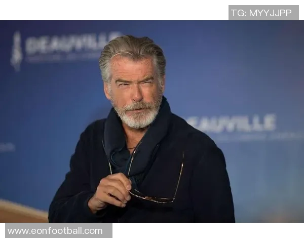 皮尔斯坦言第一次约会不亲吻女孩坚持原则展现绅士风度