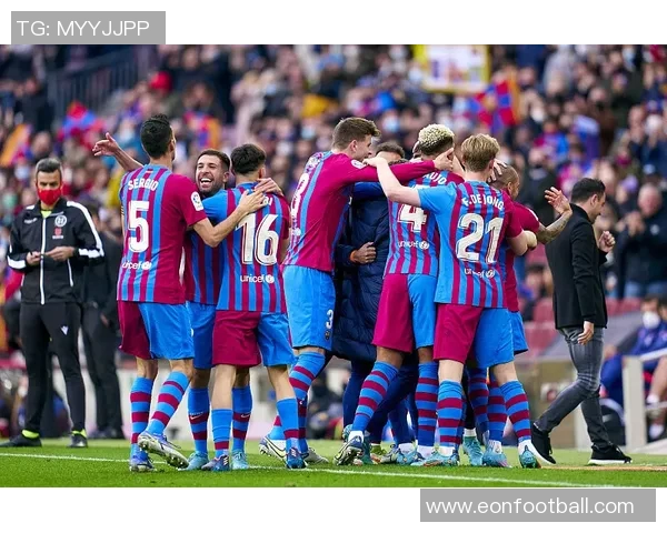 拉波尔塔宣布诺坎普第三层看台下赛季初将可容纳27000名球迷