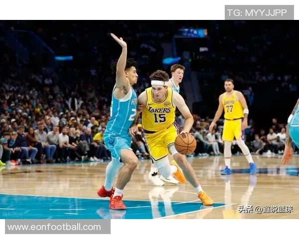 三球348次抢断跻身黄蜂队历史前十助攻与三分命中数同样创队史佳绩 三球348次抢断跻身黄蜂队历史前十助攻与三分命中数同样创队史佳绩